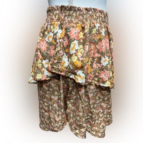 NWT Sienna Sky Floral Skirt With Smocked Waist and Tiers Size M - Picture 2 of 6